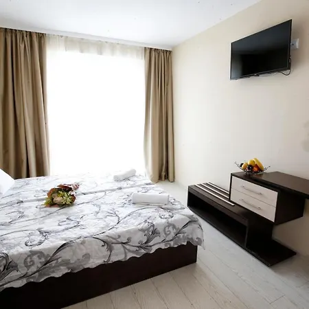 Stayinn Rainbow Beachfront By Asteri * סאני ביץ'