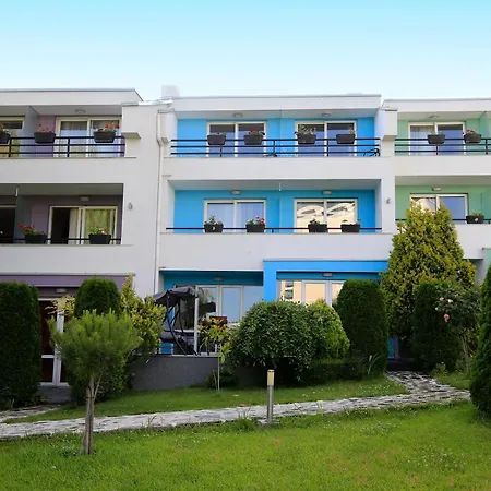 호텔 Stayinn Rainbow Beachfront By Asteri *