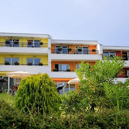 호텔 Stayinn Rainbow Beachfront By Asteri *